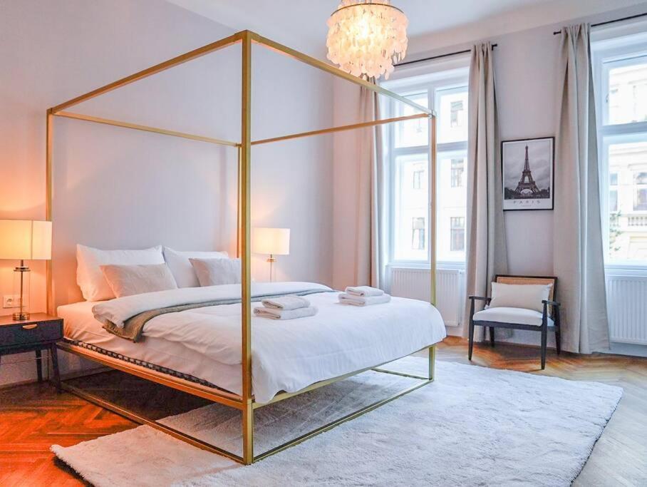 Boutique Suite Near Museum District Wina Bagian luar foto