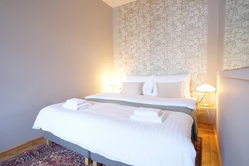 Boutique Suite Near Museum District Wina Bagian luar foto