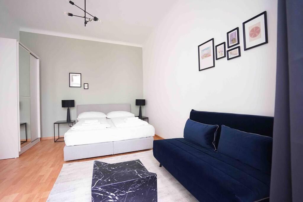 Boutique Suite Near Museum District Wina Bagian luar foto