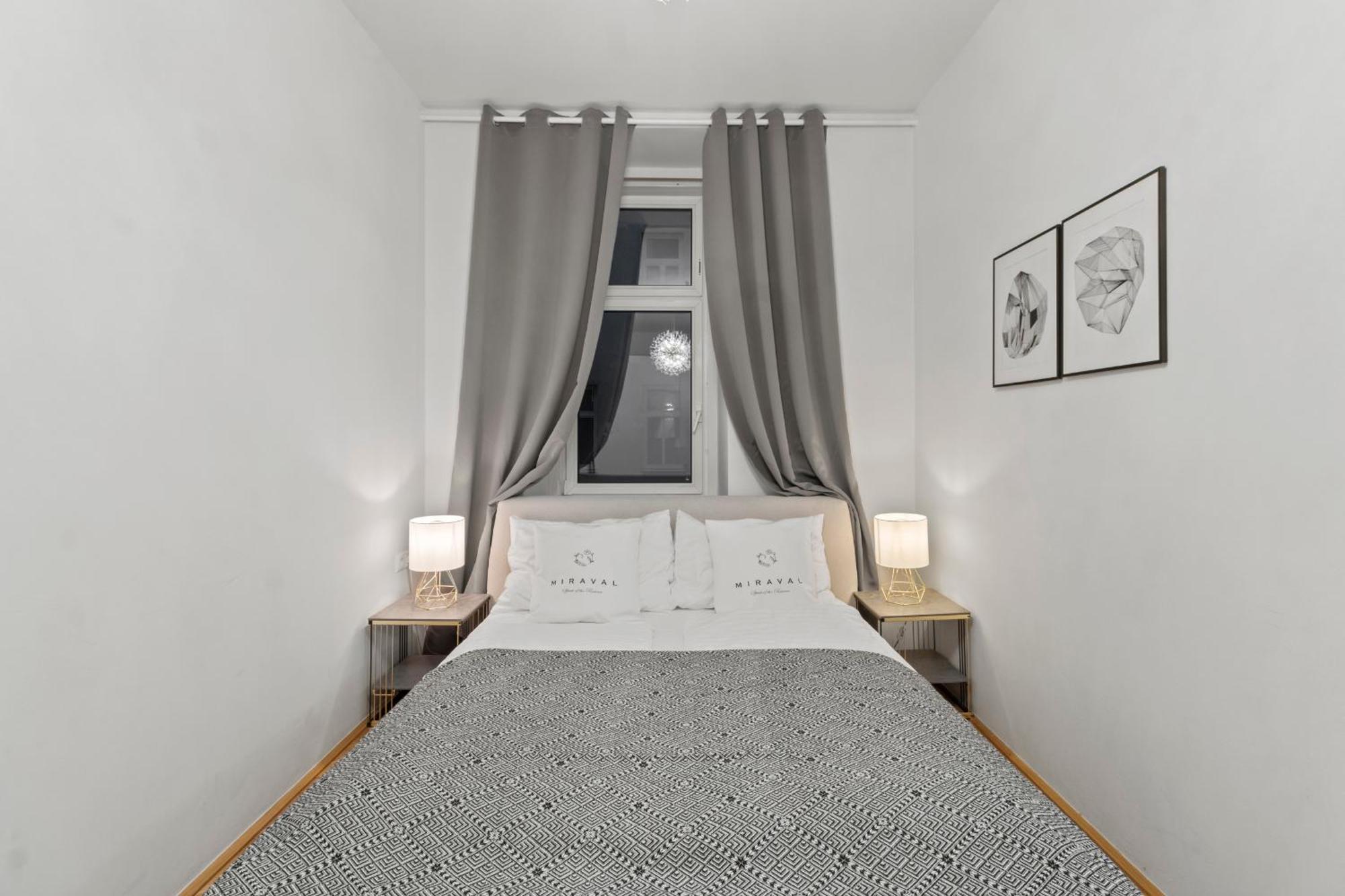 Boutique Suite Near Museum District Wina Bagian luar foto